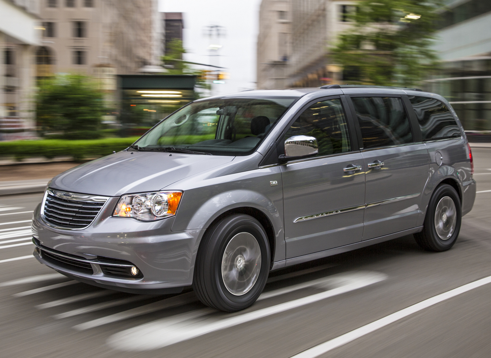 Five 8-passenger Minivans To Pile Into In 2014 